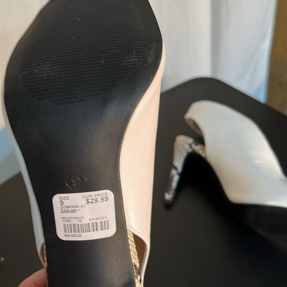 C Comfort Est 1946 white heels, NWT - Picture 3 of 3